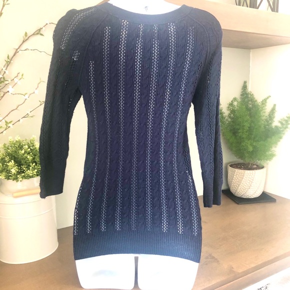 FREE WITH ANY PURCHASE , American Eagle sweater - Picture 2 of 4